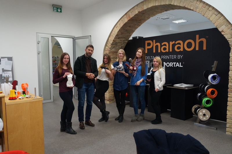 Riga Students Visiting High Technology Enterprises (2016 I)